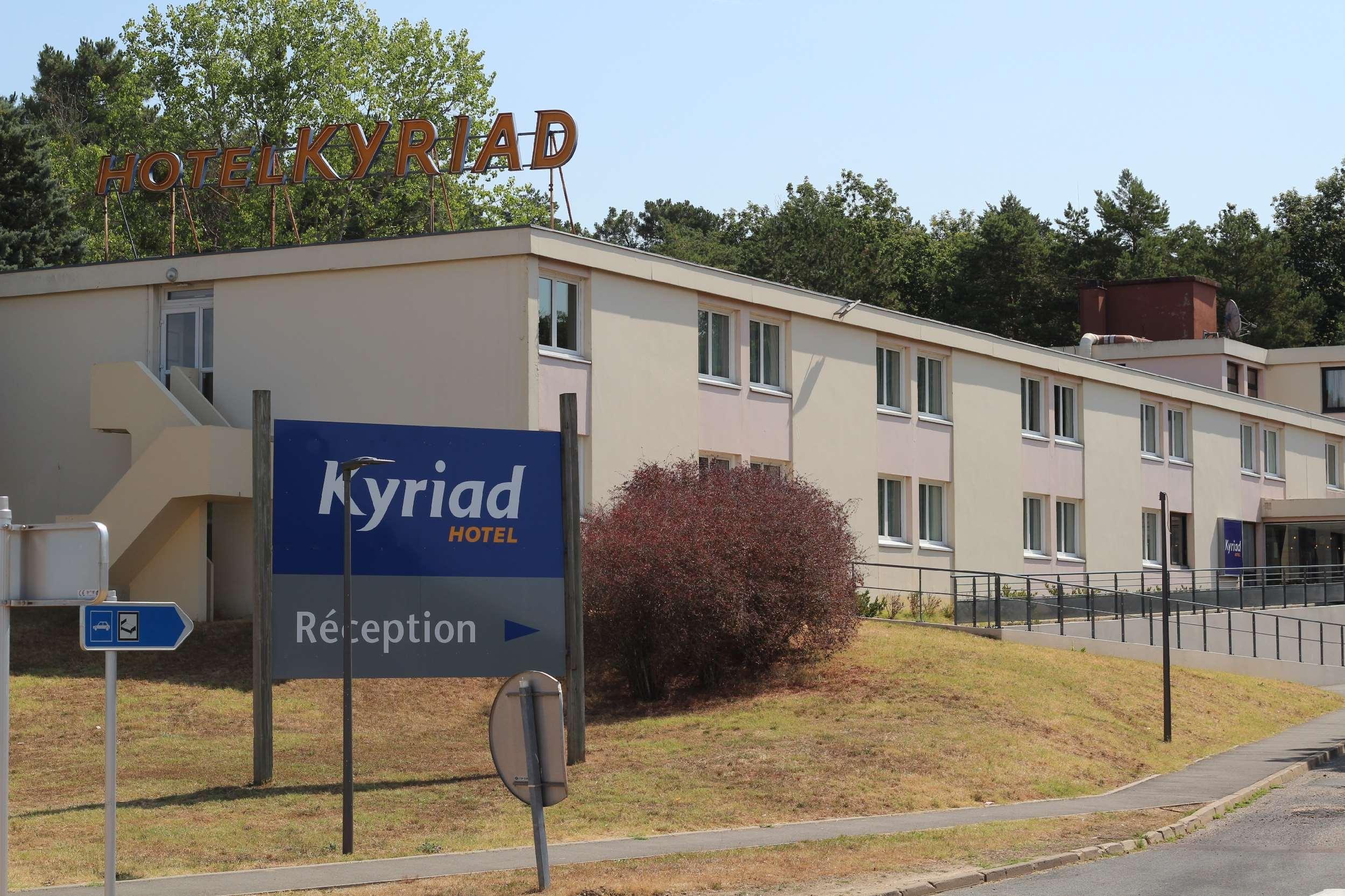 Kyriad Nemours Exterior photo